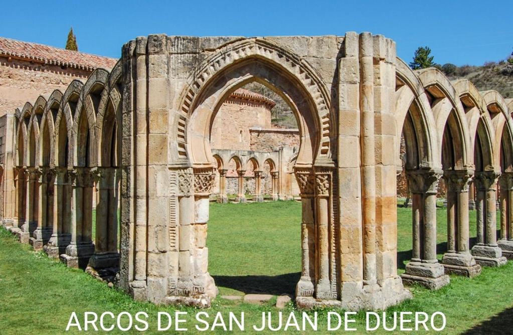 Los Soportales Soria Esterno foto